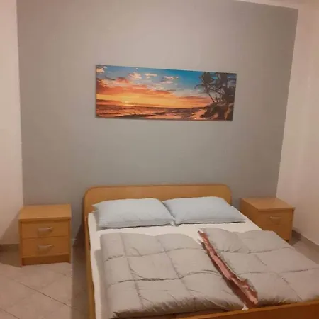 Apartment Felicce *