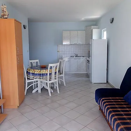 Apartment Felicce *